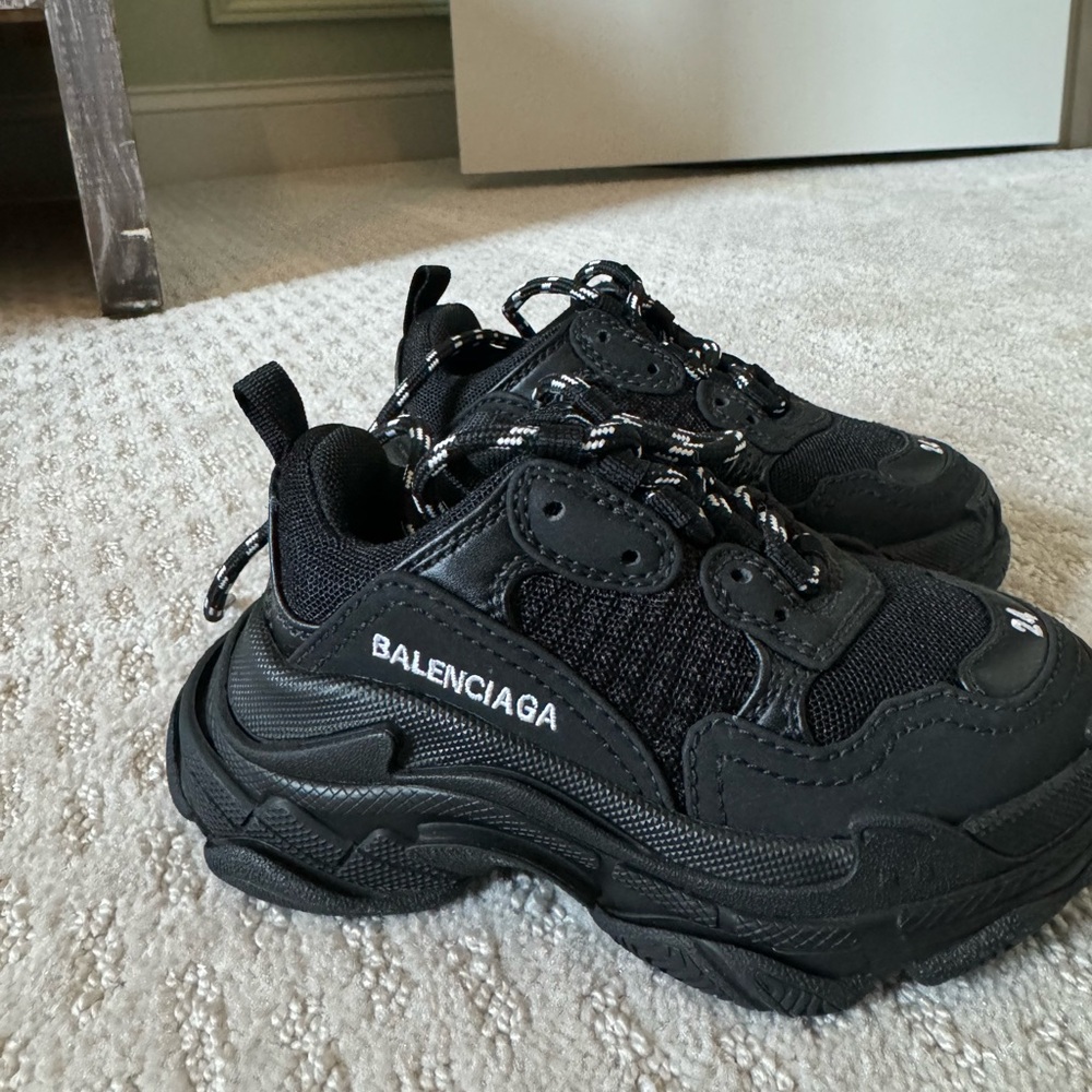 TRIPLE S BALENCIAGA